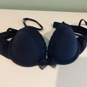 (Sold) Gilly Hicks Elegant Navy Blue Lace Bra 34B NWT